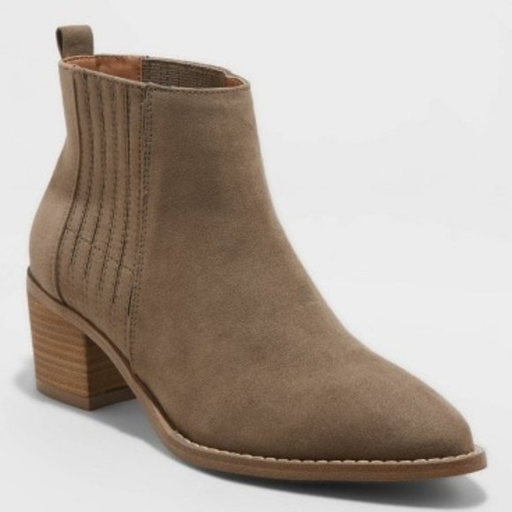 Universal Thread Brown Briar Blocked‎ Heel Boots, 10